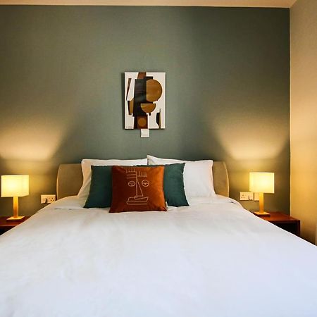 Phaedrus Living - City View Luxury Flat Harbour 03 ラルナカ エクステリア 写真